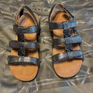 Vionic Adjustable Sandle